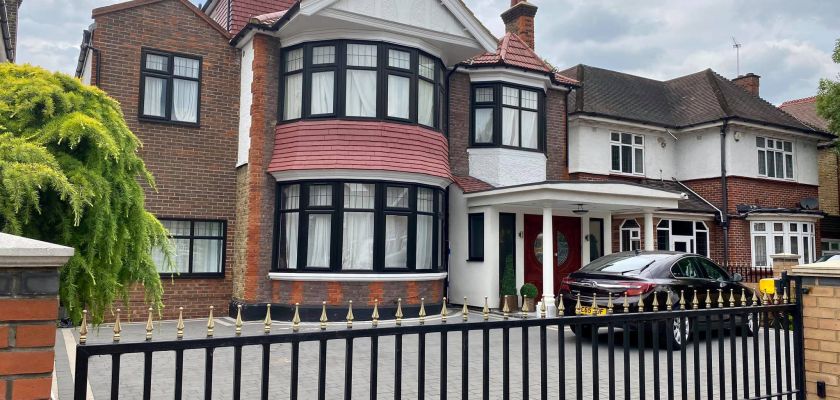 ealing common